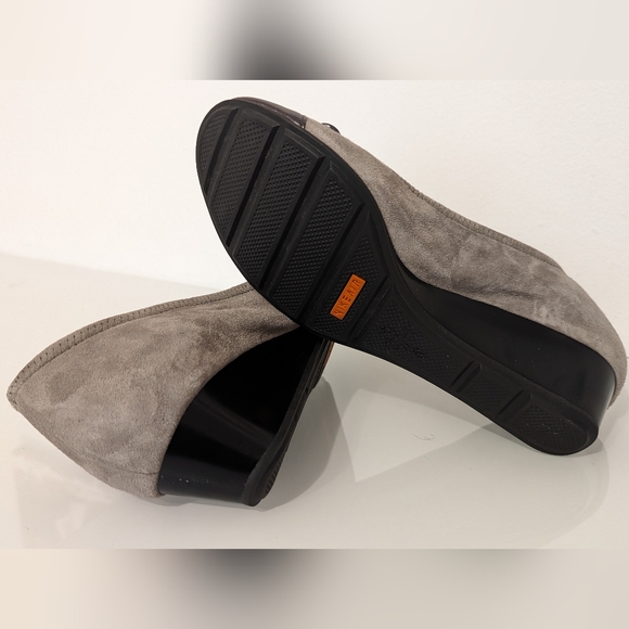 Cole Haan Nike beige suede ballet wedges 7.5B - Picture 3 of 6